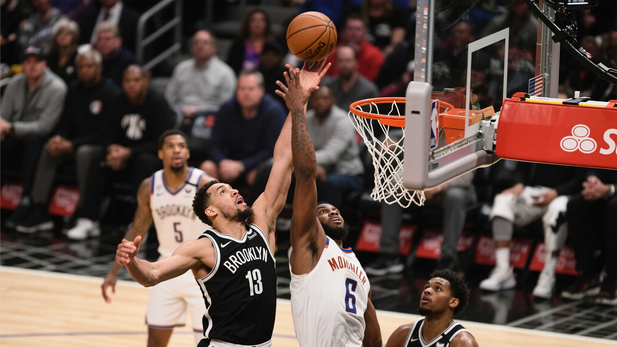 奥拉迪波:球员伤病频发,联盟应正视这一隐忧 奥拉迪波:球员伤病频发,联盟应正视这一隐忧